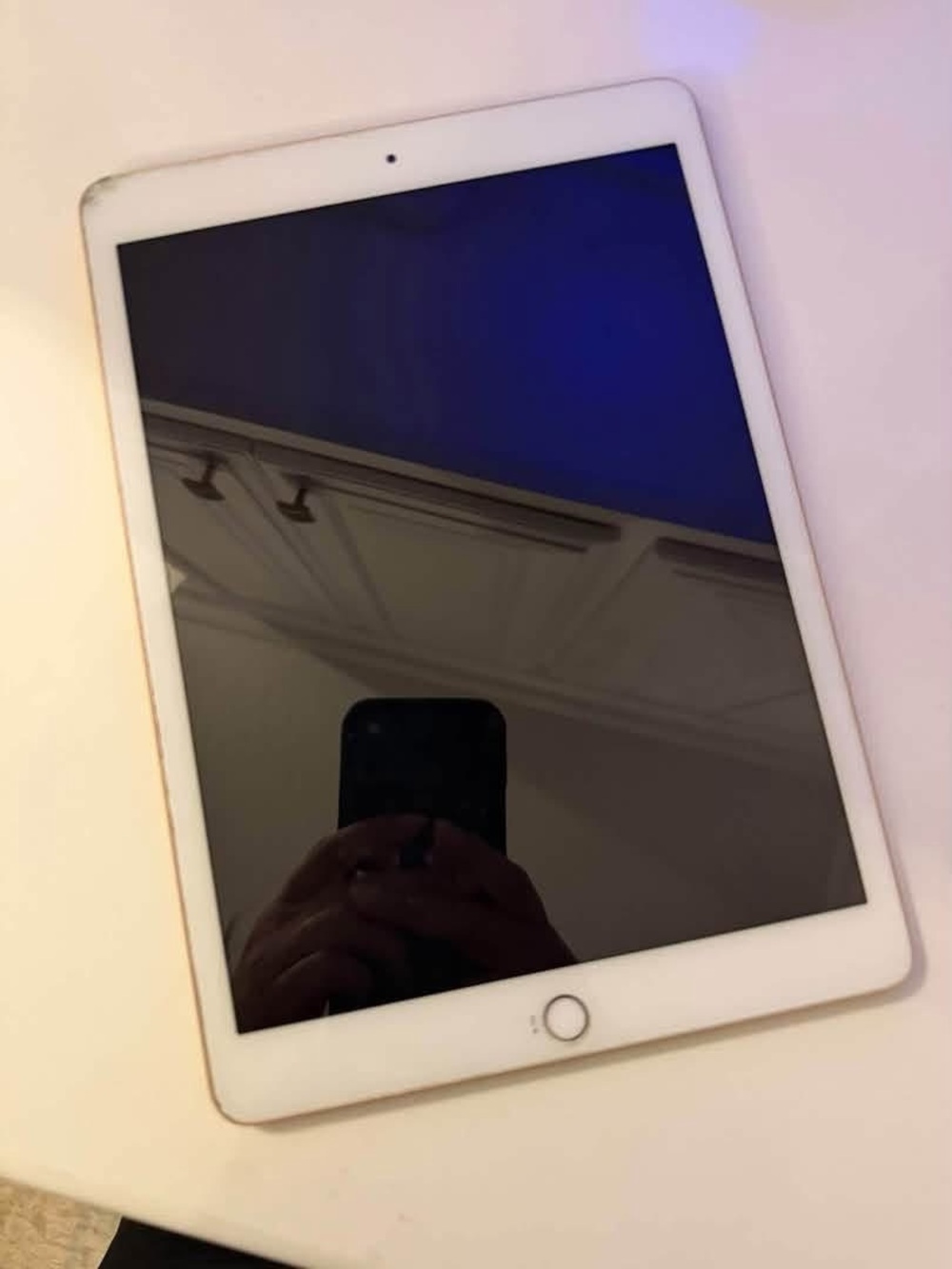 Apple iPad 7th Generation • Gold • 128GB